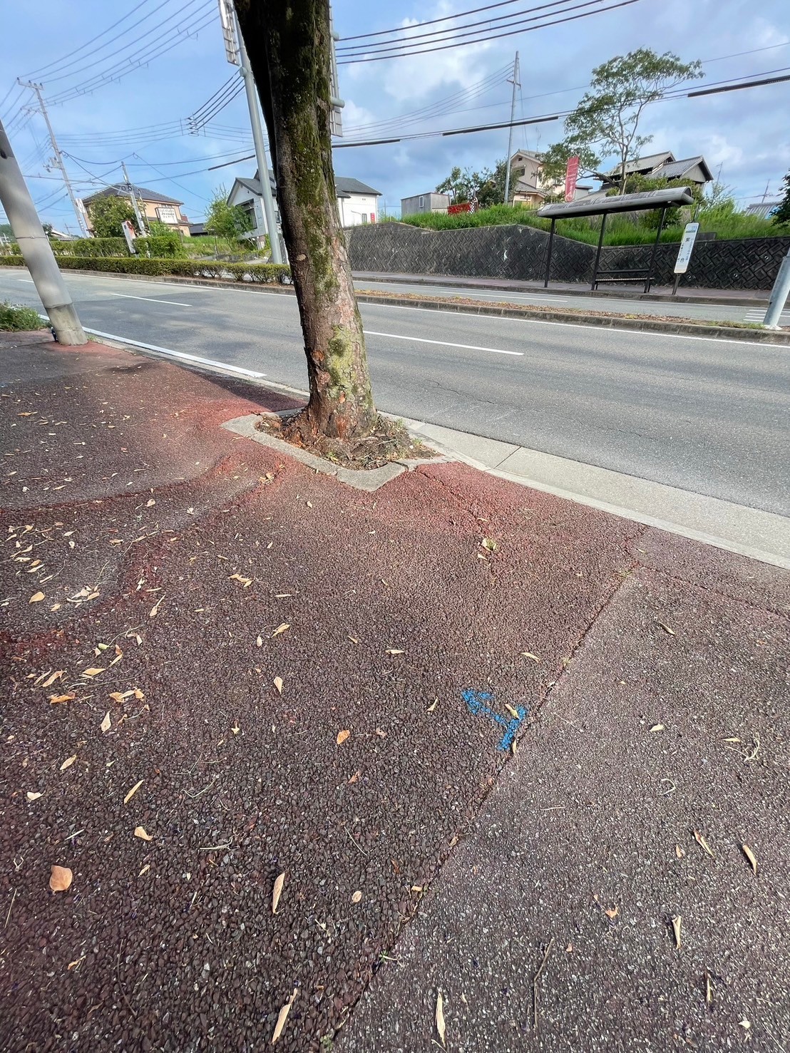 猪名川町 紫合北ノ町（県道68号） 歩道を整備